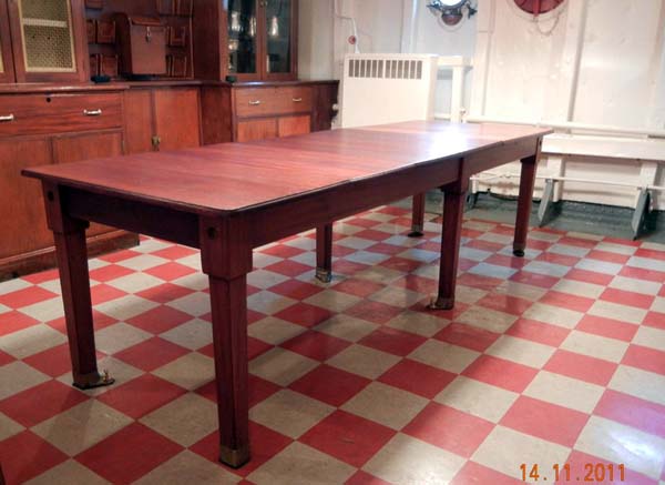 wardroom_table_599.jpg