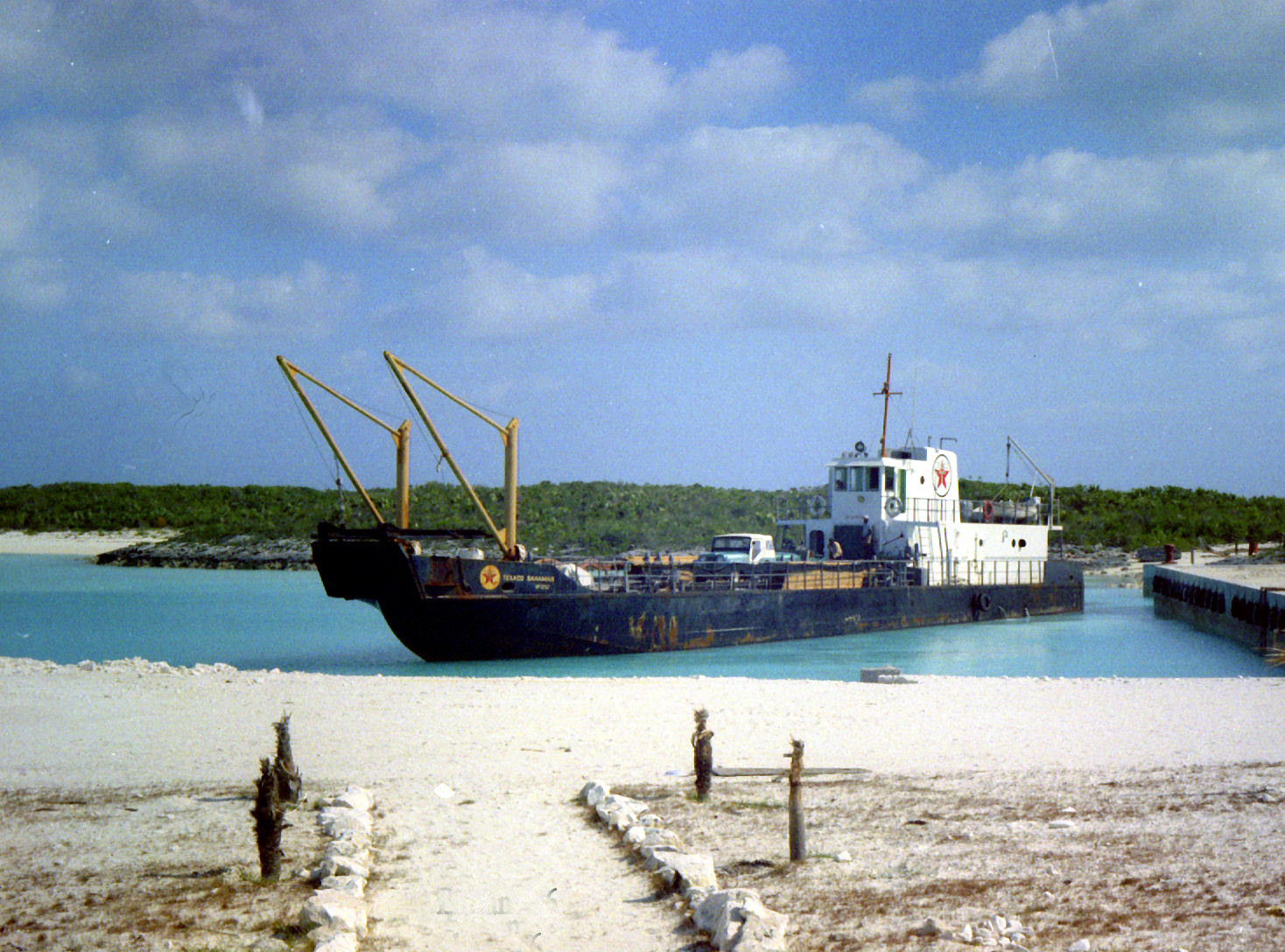 decca_bahamas_04a_supply_tanker.jpg