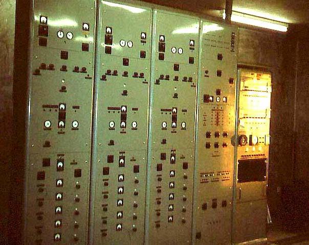 decca_hebridean_thermionic_phase_racks.jpg