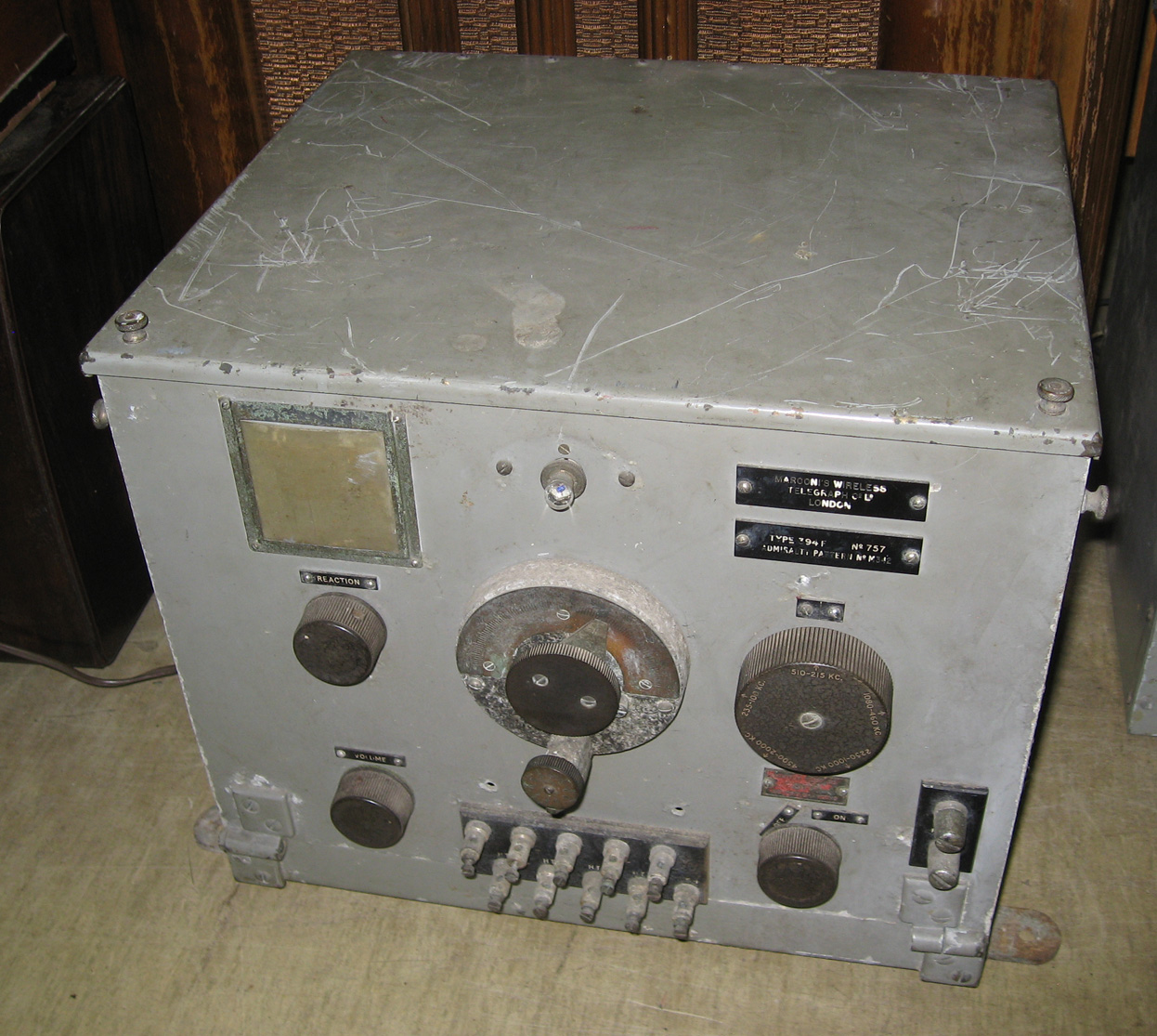 394_10_radio.jpg