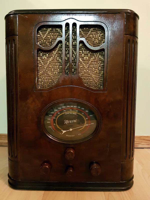 Radioricevitore a valvole, supereterodina, da tavolo; Modello 905 -  M.I.L.S. - Museo Industrie Lavoro Saronnese