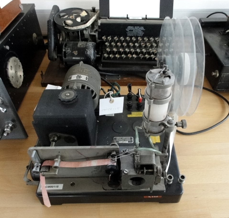 Clifford & Snell Ltd Morse Code Life Saving Emergency Equipment Radio EX-MOD