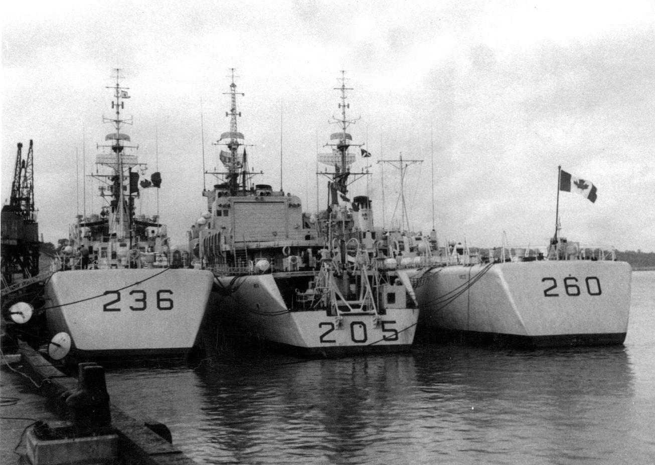 st_laurent_discone_jun66.jpg